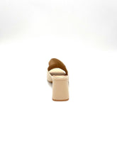 Carica l'immagine nel visualizzatore di Gallery, L827 - - Dame Rose