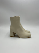 Carica l'immagine nel visualizzatore di Gallery, Marina-2I6-AX5278-01
